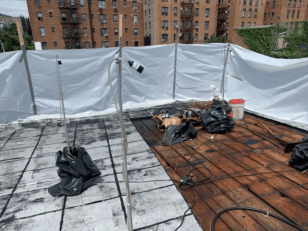 edelweiss-kh-team-performing-asbestos-removal-services (20)